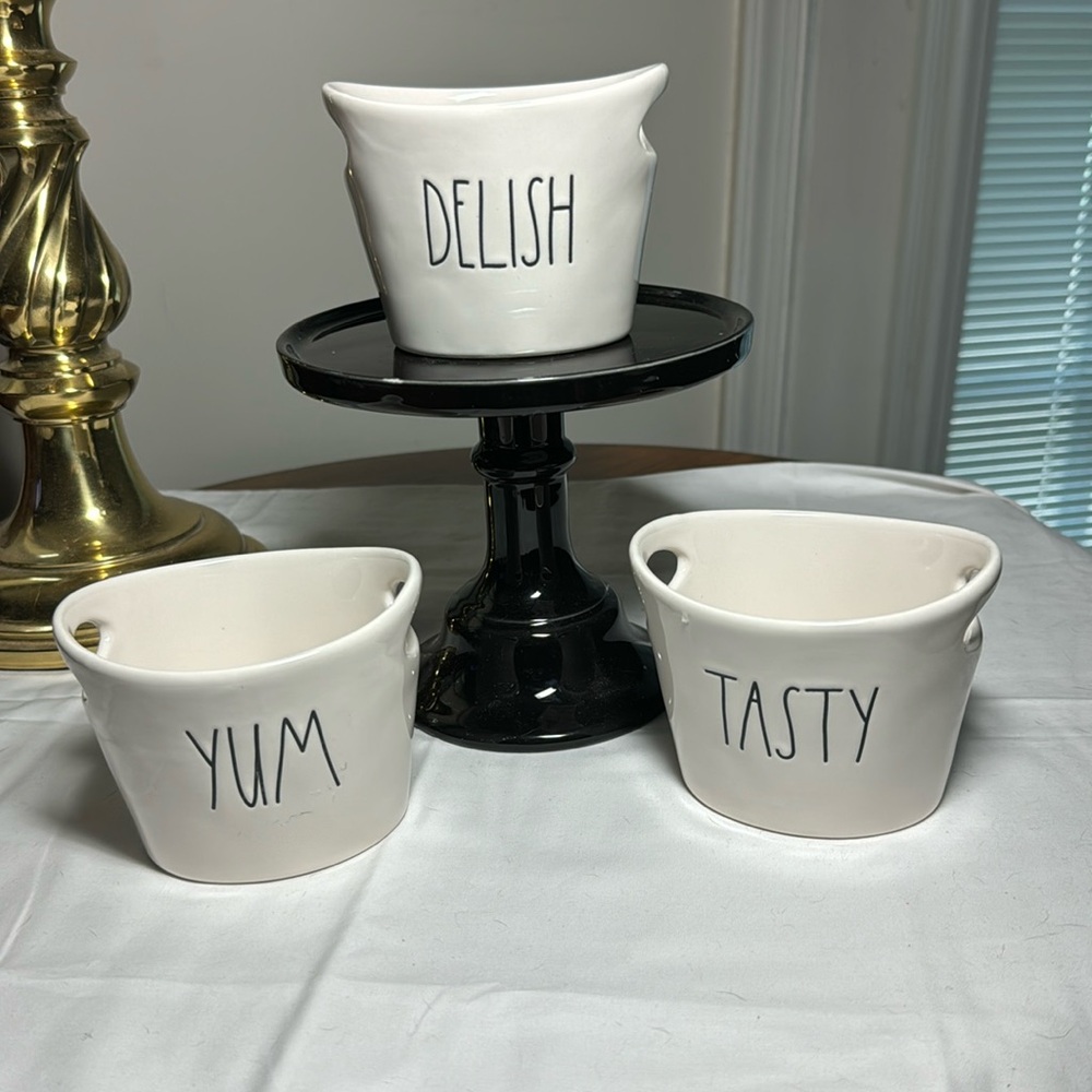 Rae Dunn condiment dish set- Tasty, Delish, Yum